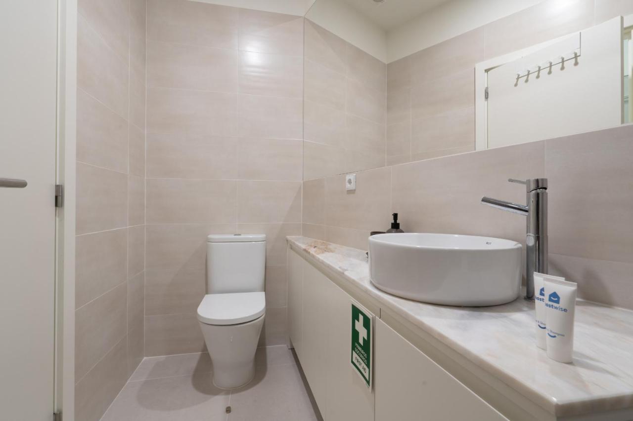 Host Wise - Enchanting Design Flat - Premium Location Porto Kültér fotó